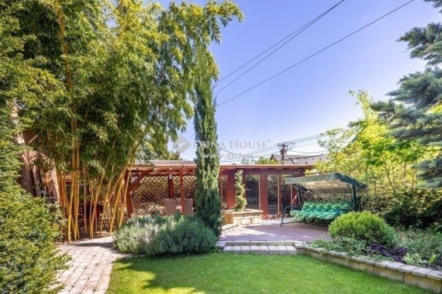 Eladó családi ház, Szigetszentmiklóson 155.9 M Ft, 5 szobás