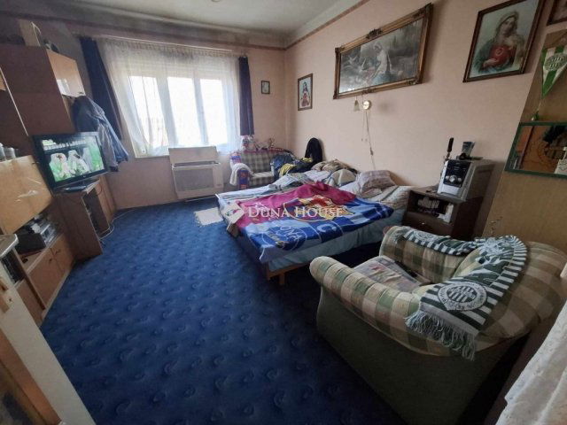 Eladó családi ház, Vácegresen 47 M Ft, 4 szobás