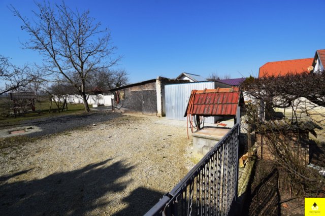 Eladó családi ház, Lócson 45 M Ft, 2 szobás