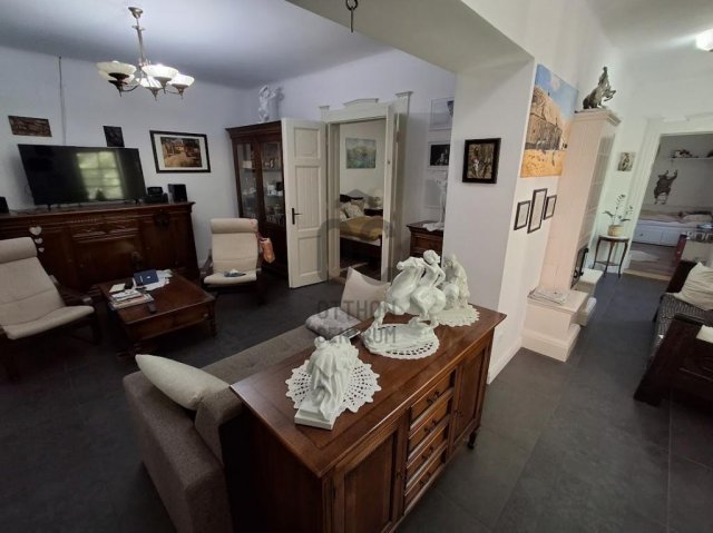 Eladó családi ház, Cegléden 210 M Ft, 4 szobás