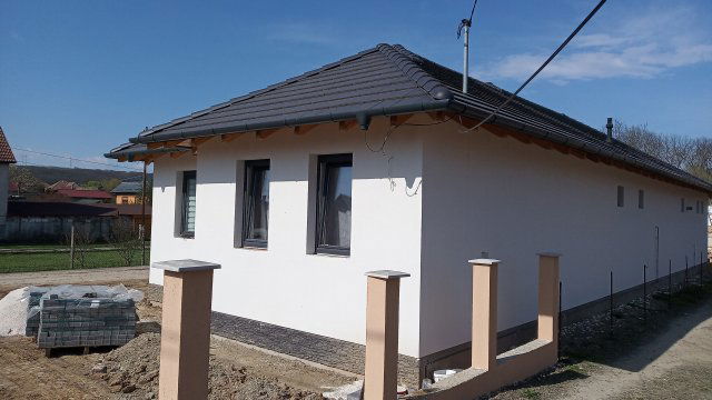 Eladó családi ház, Domonyban 124 M Ft, 3 szobás