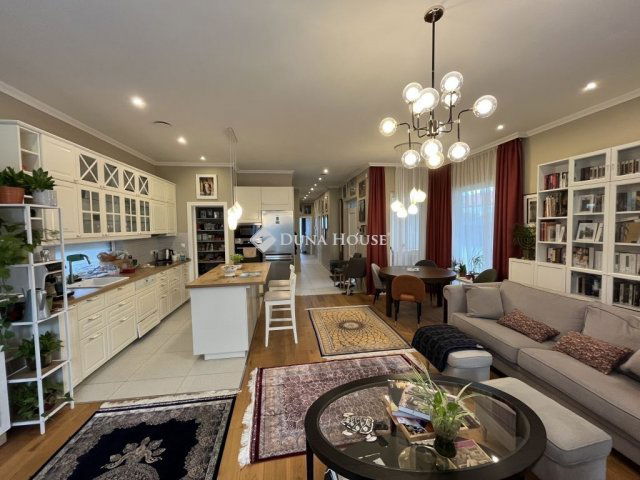 Eladó családi ház, Budakeszin 239 M Ft, 4 szobás