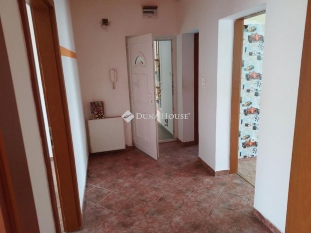 Eladó téglalakás, Szigethalmon 53.9 M Ft, 3+1 szobás