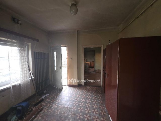 Eladó családi ház, Celldömölkön 11.75 M Ft, 2 szobás