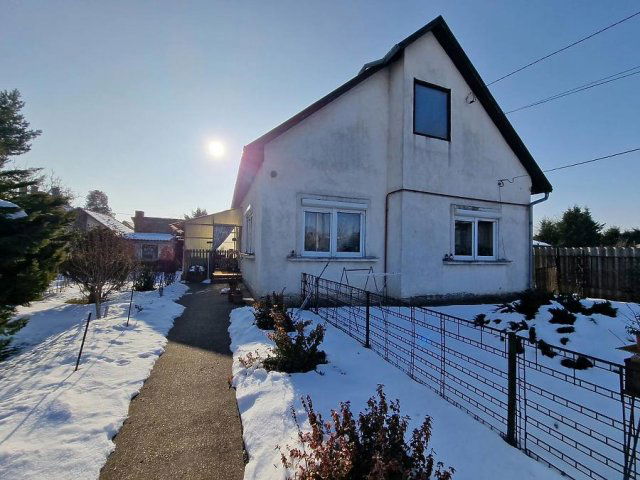 Eladó családi ház, Dunakeszin 95 M Ft, 2 szobás