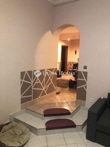 Eladó családi ház, Csipkereken 49.9 M Ft, 5 szobás