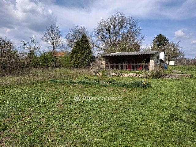 Eladó telek, Pápán 8.8 M Ft / költözzbe.hu