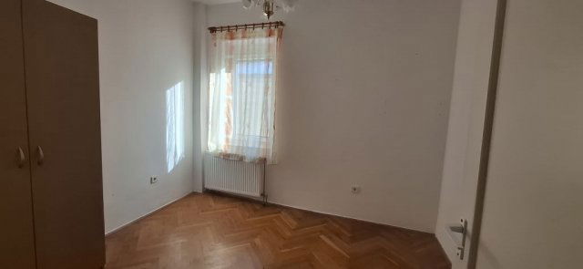 Eladó téglalakás, Pécsett 49.9 M Ft, 2 szobás