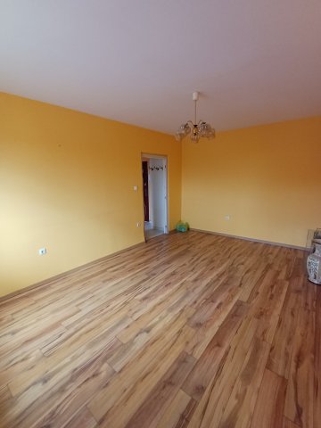 Eladó panellakás, Pécsett 38.49 M Ft, 2 szobás