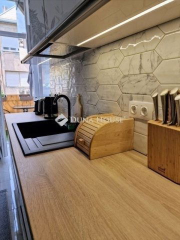 Eladó téglalakás, Budapesten, XI. kerületben 119.99 M Ft