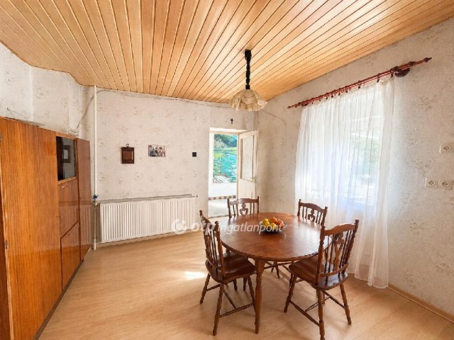 Eladó családi ház, Kiskörén 23 M Ft, 4+1 szobás