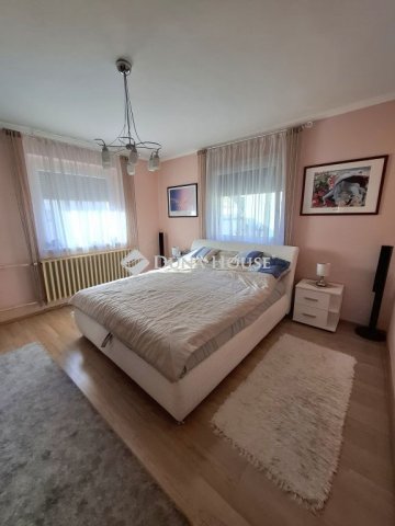 Eladó családi ház, Algyőn 129 M Ft, 5 szobás
