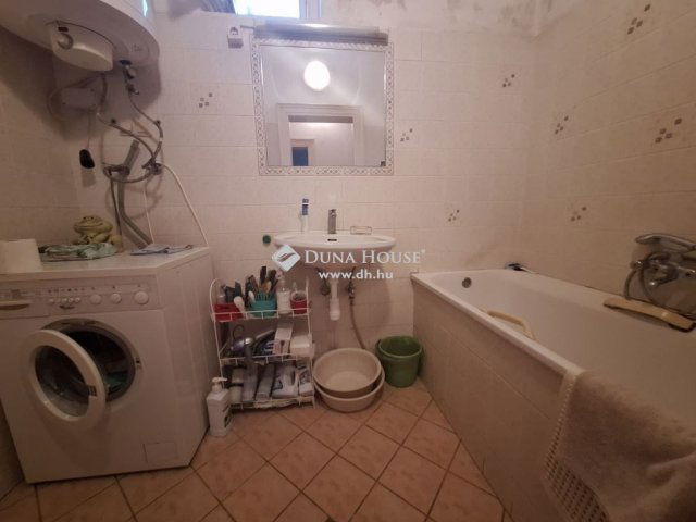 Eladó családi ház, Sárváron 67 M Ft, 3 szobás