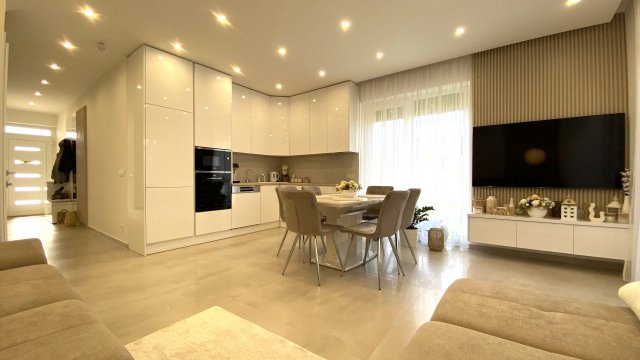 Eladó ikerház, Debrecenben 269 M Ft, 4 szobás