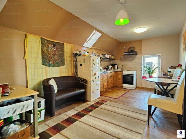 Eladó téglalakás, Pécsett 49 M Ft, 2 szobás