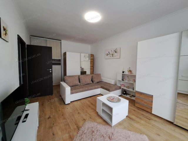 Eladó téglalakás, Nyíregyházán 40.9 M Ft, 2 szobás