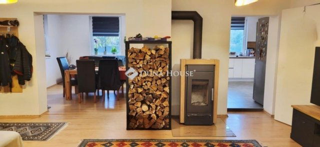 Eladó családi ház, Piliscsabán 149 M Ft, 6 szobás