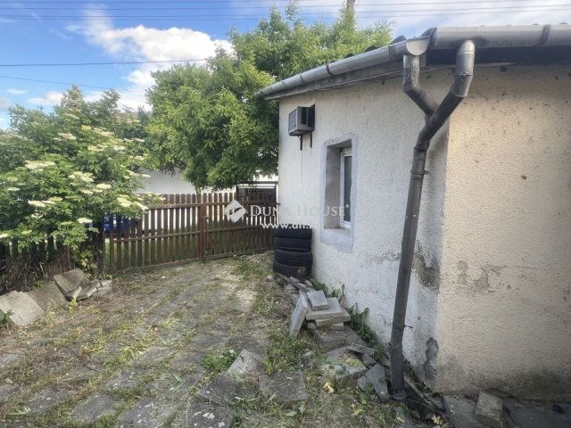 Eladó üzlethelyiség, Lovasberényben 29.9 M Ft