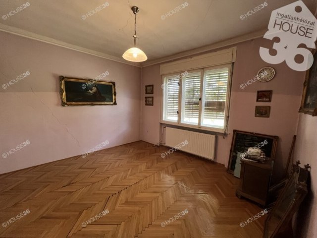 Eladó családi ház, Solton 39.9 M Ft, 3 szobás