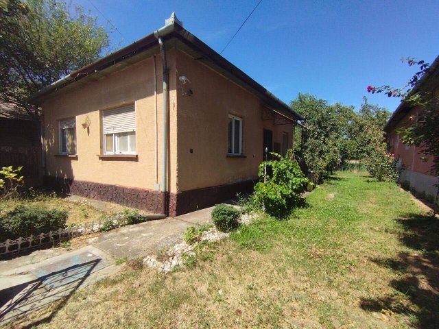Eladó családi ház, Medgyesegyházán 14.5 M Ft, 2 szobás