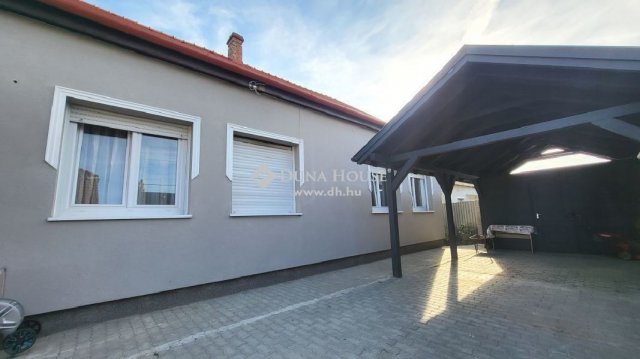 Eladó családi ház, Érden 160 M Ft, 7 szobás