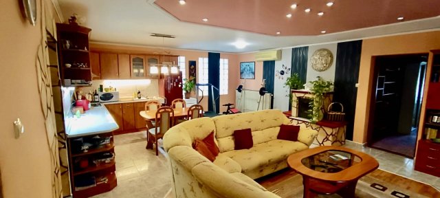 Eladó családi ház, Gyulán 65.7 M Ft, 2 szobás