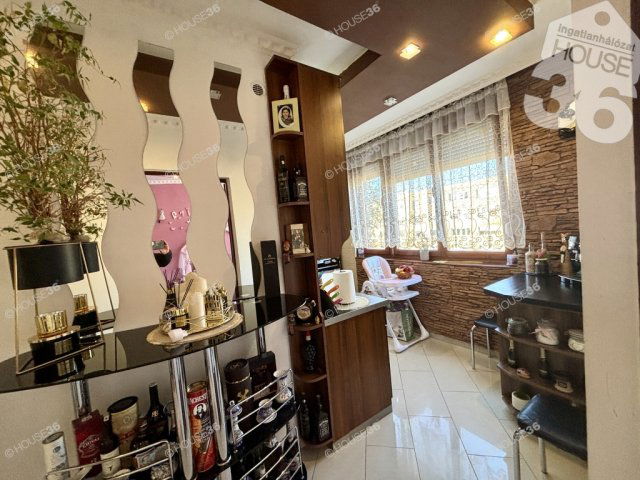 Eladó panellakás, Kiskunfélegyházán 39.5 M Ft, 2 szobás