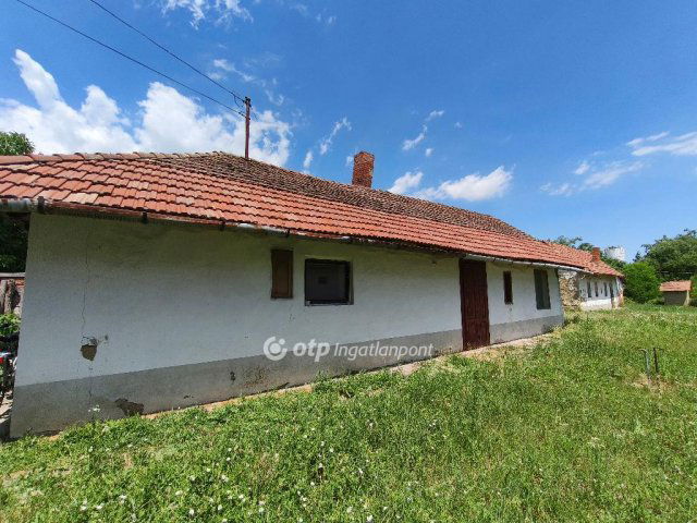 Eladó családi ház, Szentesen 13.5 M Ft, 1+1 szobás