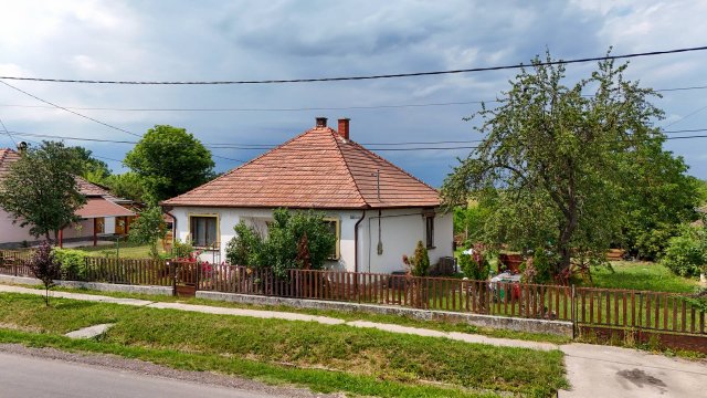Eladó családi ház, Tereskén 29.99 M Ft, 2 szobás