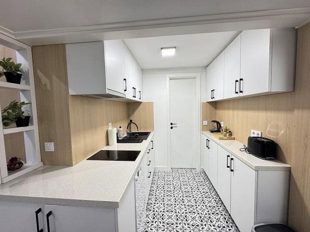 Kiadó téglalakás, albérlet, VI. kerületben, Eötvös utcában