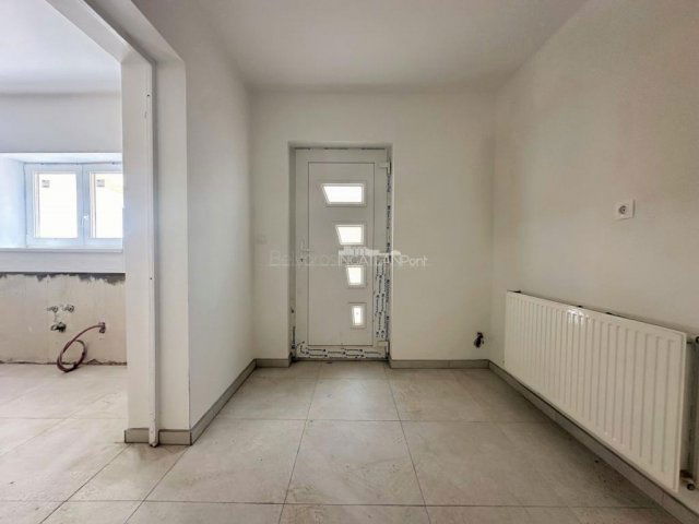 Eladó családi ház, Gencsapátiban 66.9 M Ft, 3 szobás