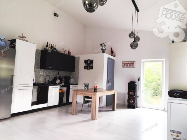 Eladó családi ház, Kecskeméten 42.5 M Ft, 2 szobás