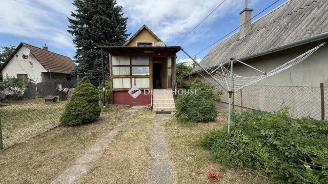 Eladó családi ház, Sülysápon 25 M Ft, 2 szobás