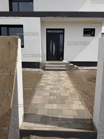 Eladó családi ház, Budapesten, XVIII. kerületben 169.9 M Ft