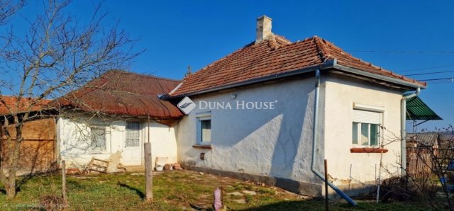 Eladó családi ház, Nézsán 32.9 M Ft, 2 szobás