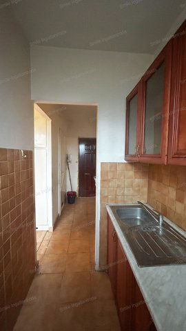 Eladó panellakás, Nyíregyházán 32 M Ft, 1+1 szobás