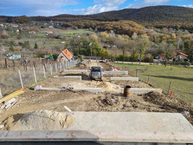 Eladó nyaraló, Balatonfüreden 99 M Ft, 2+1 szobás