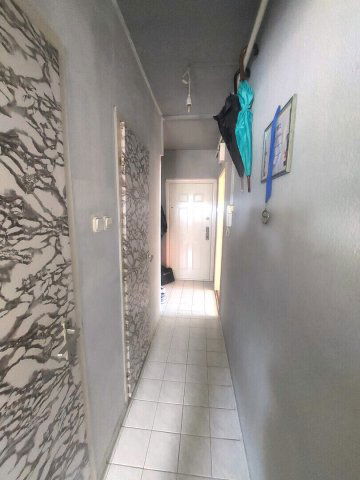 Eladó panellakás, Kiskunfélegyházán 27.5 M Ft, 2 szobás