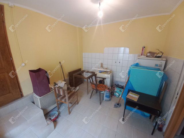 Eladó családi ház, Kaposváron 19.9 M Ft, 2 szobás