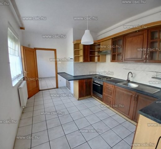 Eladó családi ház, Budapesten, XVIII. kerületben 130 M Ft