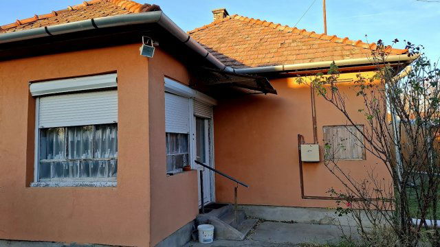 Eladó családi ház, Tápiószentmártonon 26.5 M Ft, 3 szobás