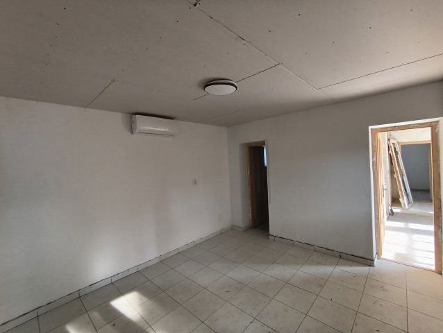 Eladó családi ház, Dombóváron 29.5 M Ft, 4 szobás