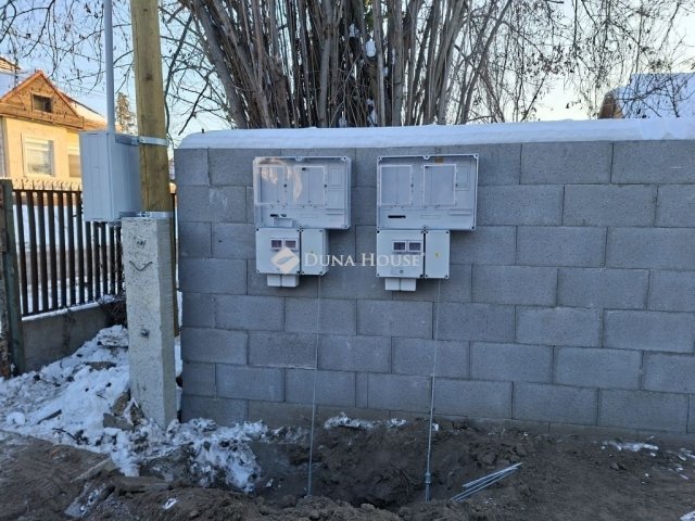 Eladó ikerház, Sülysápon 94 M Ft, 4 szobás