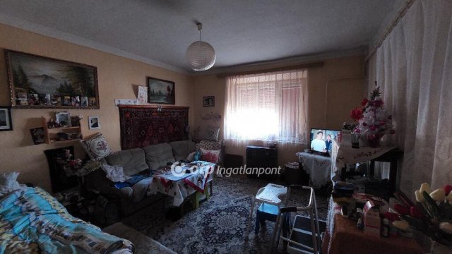 Eladó családi ház, Kisújszálláson 22 M Ft, 3 szobás