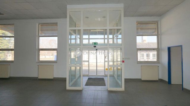 Kiadó üzlethelyiség, Zalaegerszegen 800 E Ft / hó