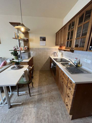 Kiadó téglalakás, albérlet, Pécsett 140 E Ft / hó, 1 szobás