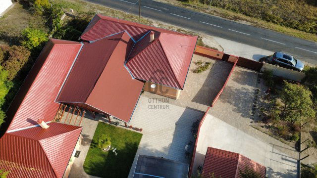 Eladó családi ház, Tabdin 139.9 M Ft, 4 szobás