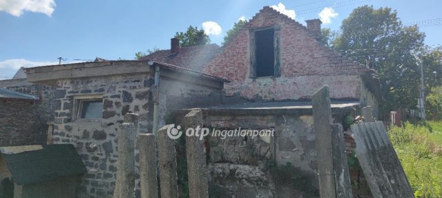 Eladó családi ház, Badacsonytomajon 45 M Ft, 2 szobás