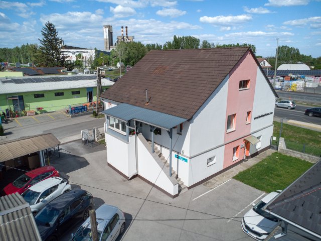 Kiadó iroda, Miskolcon, Pesti úton 230 E Ft / hó