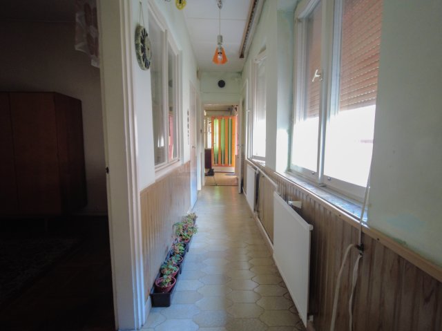 Eladó családi ház, Dombóváron 22.5 M Ft, 3 szobás